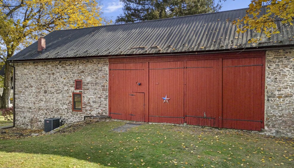 More Photos Of 1041 Reading Ave, Boyertown General Retail For Sale