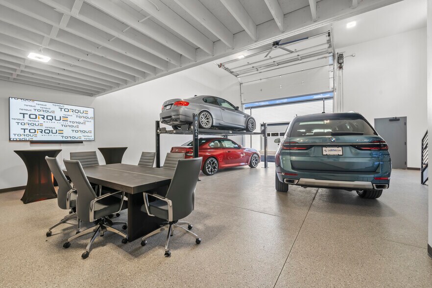 More Photos Of 4477 34th Ave, Cincinnati Self Storage For Sale