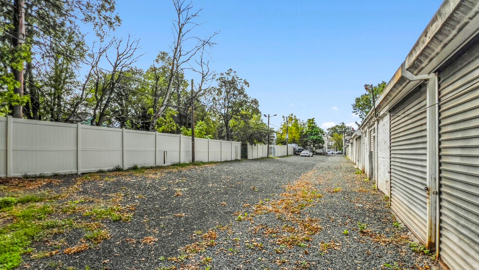 More Photos Of 197 Park St, East Orange Contractor Storage Yard For Sale
