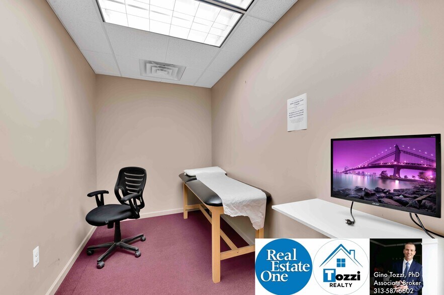 More Photos Of 27253 Van Dyke Ave, Warren Medical For Lease