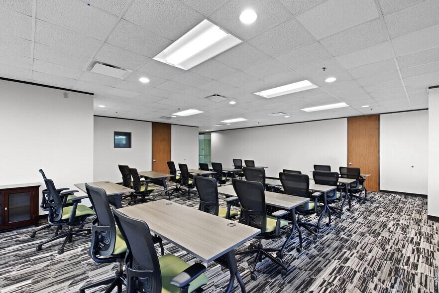 More Photos Of 3730 Kirby Dr, Houston Office For Lease