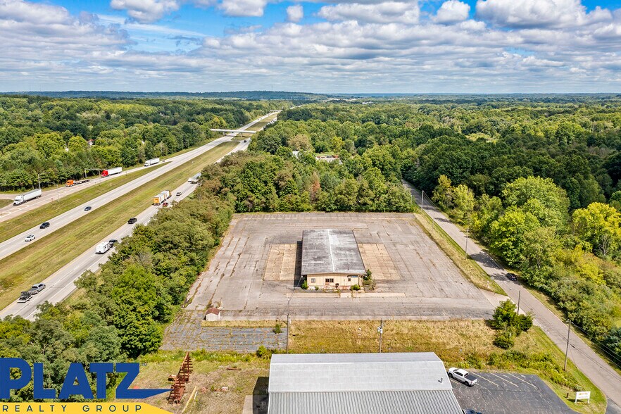 More Photos Of 3020 Gale Ave, Hubbard Truck Terminal For Lease