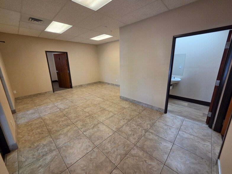 More Photos Of 7535 W Kennewick Ave, Kennewick Office For Lease