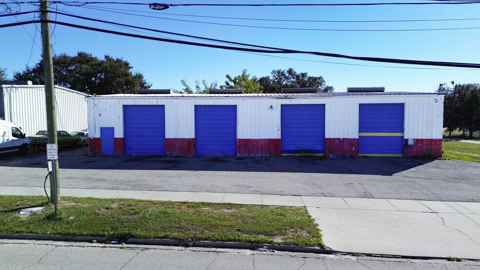 More Photos Of 180 Dr J A Wiltshire Ave E, Lake Wales Warehouse For Sale