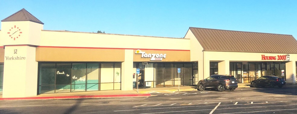 More Photos Of 1300-1336 S York St, Muskogee Unknown For Lease