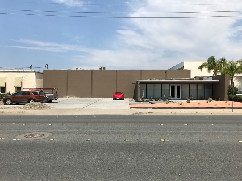 Primary Photo Of 1083 N Cuyamaca St, El Cajon Manufacturing For Lease