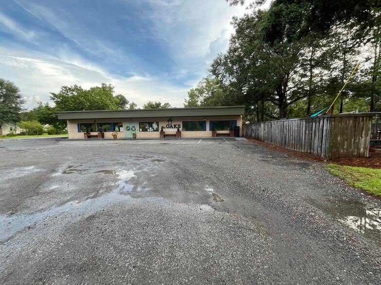 More Photos Of 2707 Idamor Dr, Charleston Daycare Center For Sale