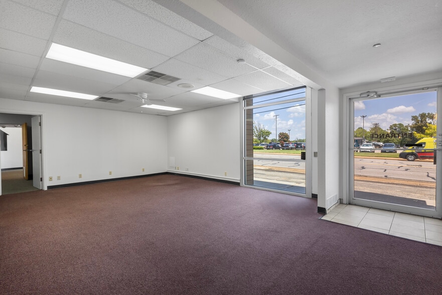 More Photos Of 421 S Beckham Ave, Tyler Medical For Lease