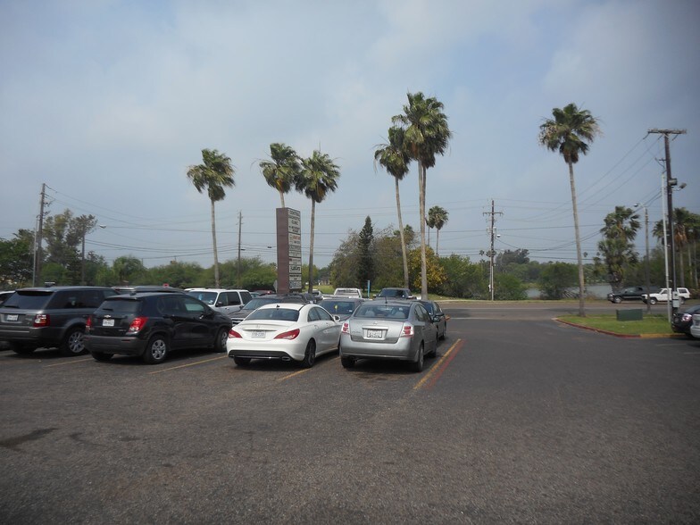 More Photos Of 864 Central Blvd, Brownsville Medical For Sale