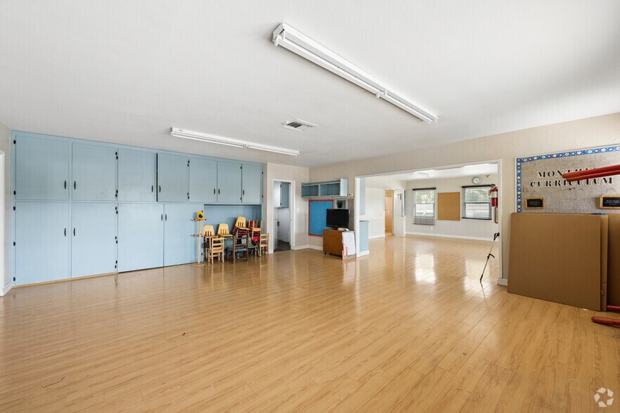 More Photos Of 412 N San Gabriel Ave, Azusa Daycare Center For Lease