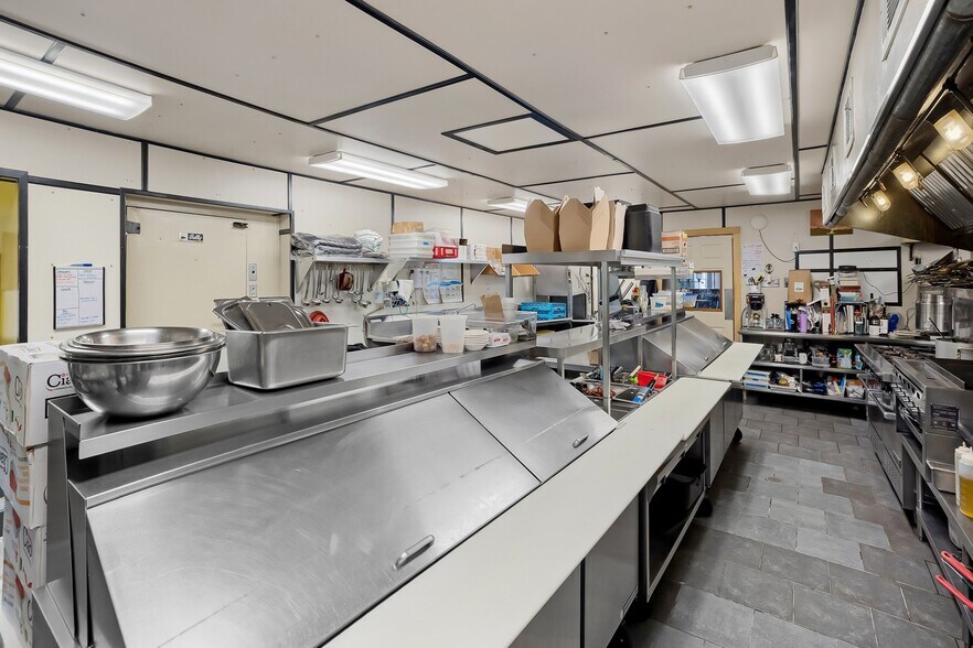 More Photos Of 4807 VT-15, Jeffersonville Specialty For Sale