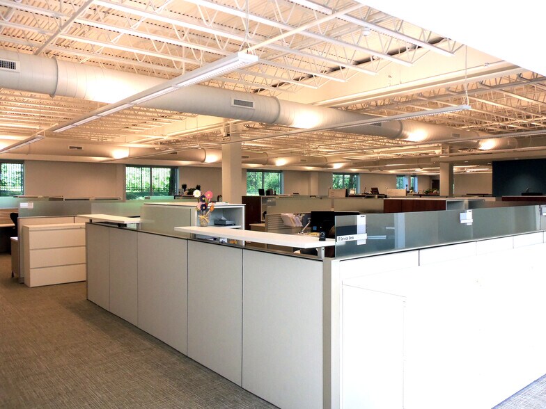 More Photos Of 1901 Romence Road Pky, Portage Research And Development For Lease