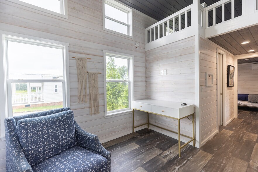 More Photos Of 2199 Roosterville Rd, Roopville Horse Stables For Sale