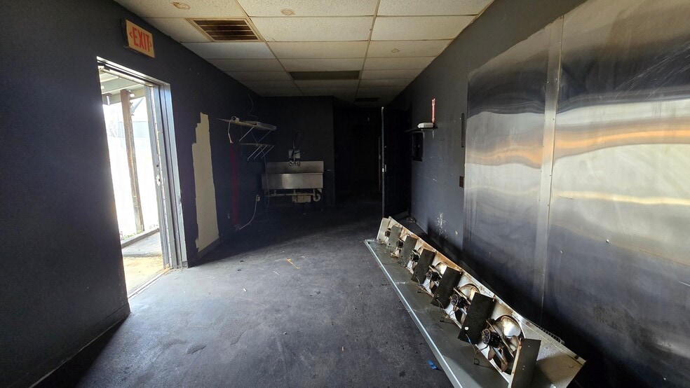 More Photos Of 1733 Piedmont Hwy, Piedmont Freestanding For Sale