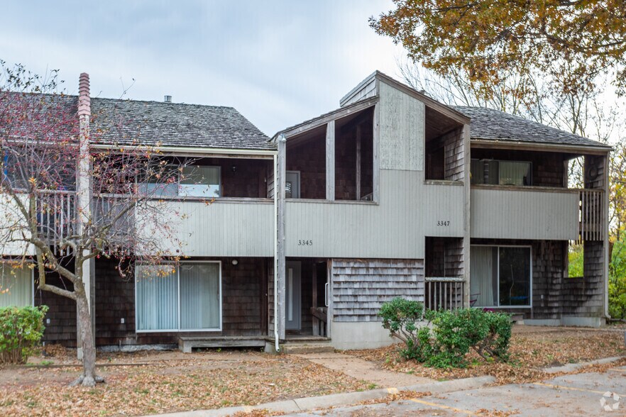 More Photos Of 11337 Calico Dr, Kansas City Apartments For Sale