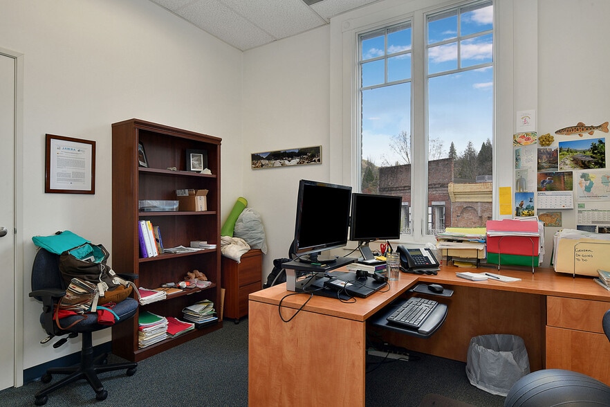 More Photos Of 100 Union St, Nevada City Office For Sale