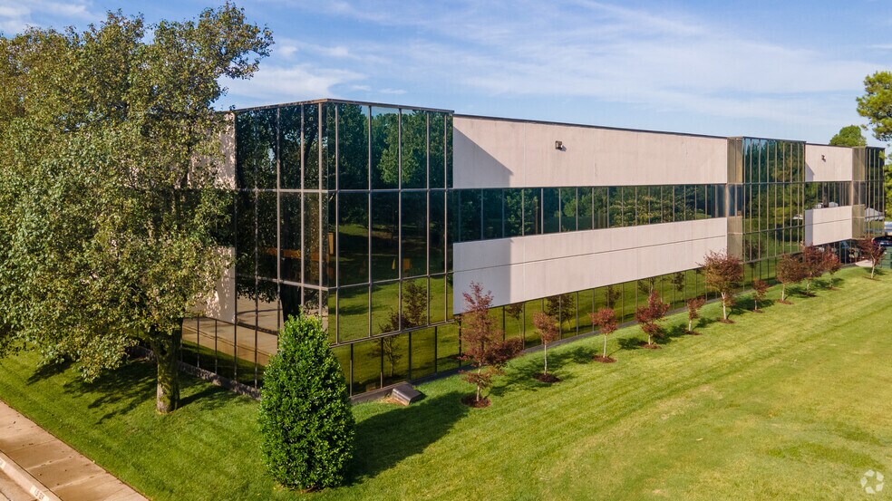 Primary Photo Of 4200 Perimeter Center Dr, Oklahoma City Office For Sale