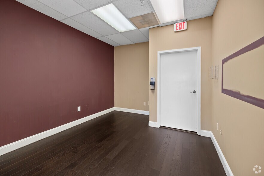 More Photos Of 8626-8630 Lee Hwy, Fairfax Unknown For Lease