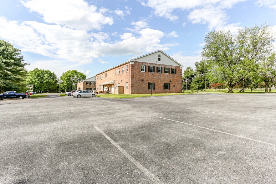 More Photos Of 704 Lisburn Rd, Camp Hill Office For Lease