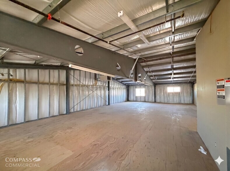 More Photos Of 20802 Sockeye Pl, Bend Industrial For Lease