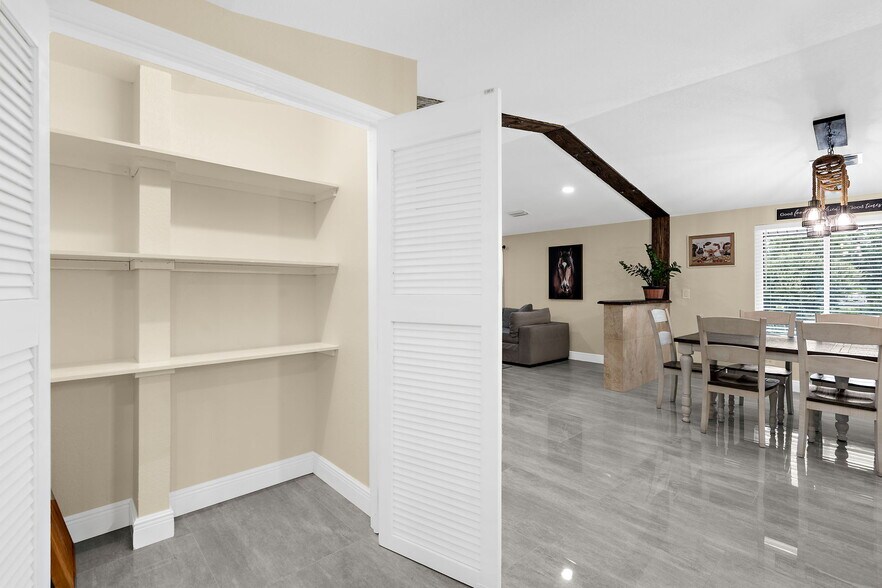 More Photos Of 22226 Sr 64, Bradenton Specialty For Sale