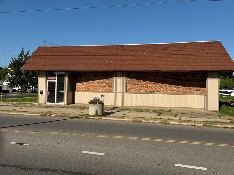 Primary Photo Of 5429 N Summit St, Toledo Office For Lease