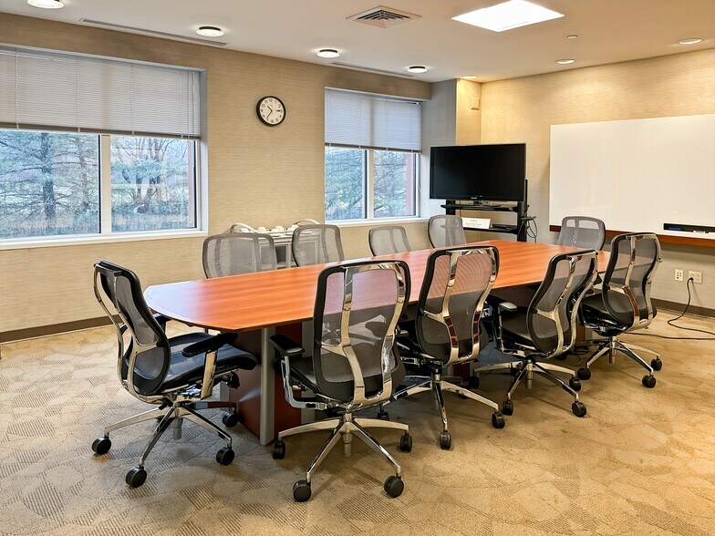 More Photos Of 51 John F Kennedy Pky, Short Hills Coworking Space