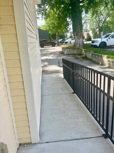 More Photos Of 223 Bridge St, Franklin Storefront Retail Office For Lease