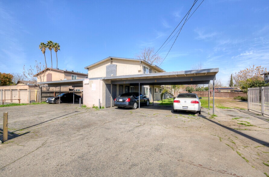 More Photos Of 4421 E Hedges Ave, Fresno Apartments For Sale