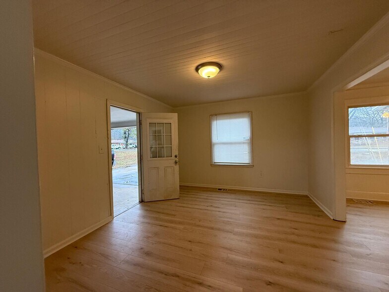 More Photos Of 4104 Old Austell Rd, Powder Springs Office For Lease