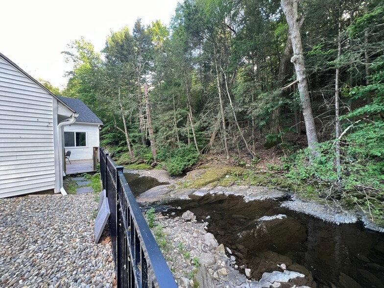 More Photos Of 1050 S State Route 23, Wantage Storefront Retail Residential For Sale