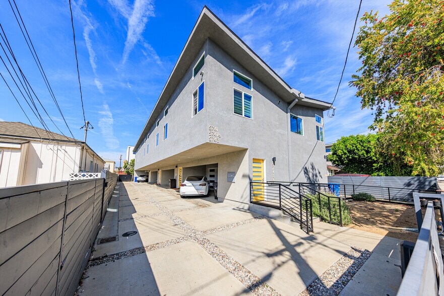More Photos Of 5743 Case Ave, North Hollywood Apartments For Sale