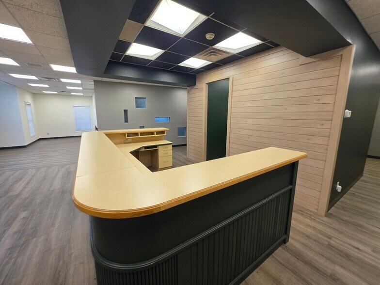 More Photos Of 9750 Lantern Rd, Fishers Office For Lease