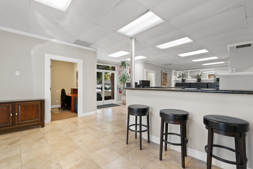 More Photos Of 129 Water St, Santa Cruz Office For Sale