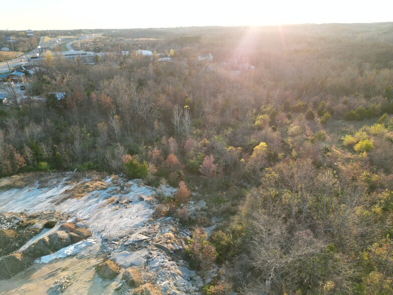 More Photos Of Crews Dr, Saint Clair Land For Lease