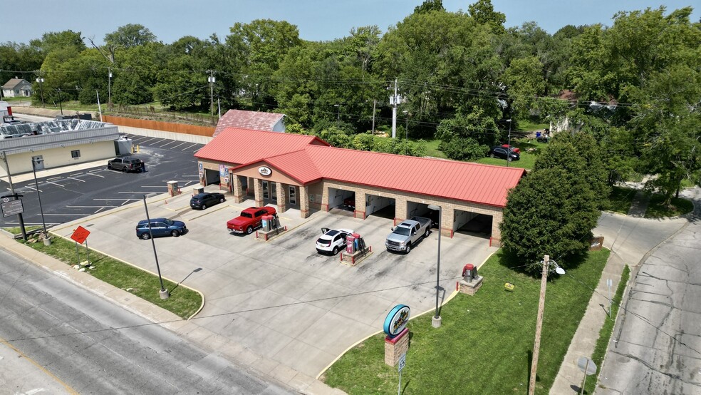 Primary Photo Of 1004 W Eldorado St, Decatur Carwash For Sale