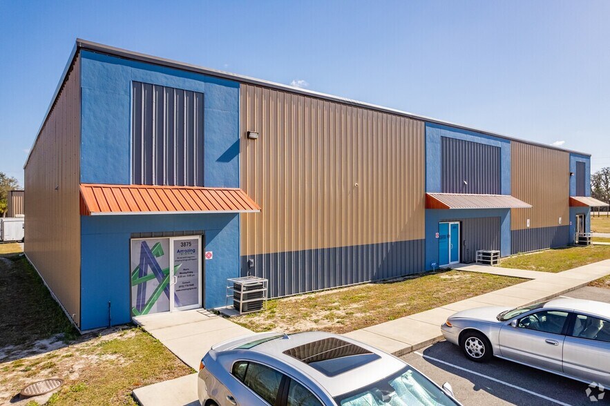 Primary Photo Of 3875-3885 Correia Dr, Zephyrhills Warehouse For Lease