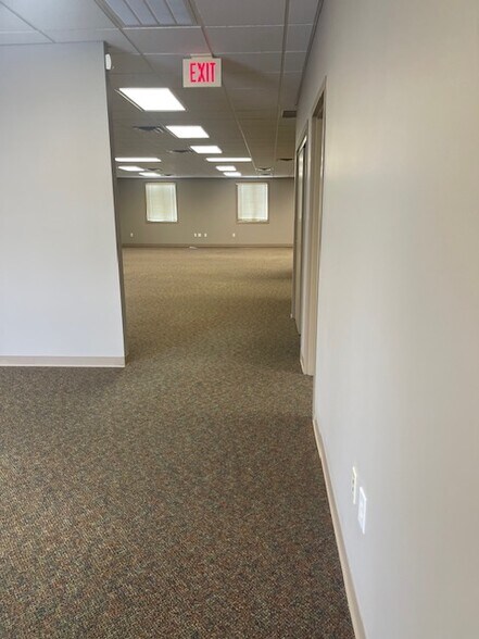 More Photos Of 1710 E Arlington Blvd, Greenville Office Residential For Lease