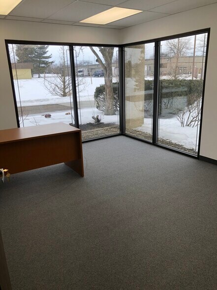 More Photos Of 6145 Scherers Pl, Dublin Light Distribution For Lease