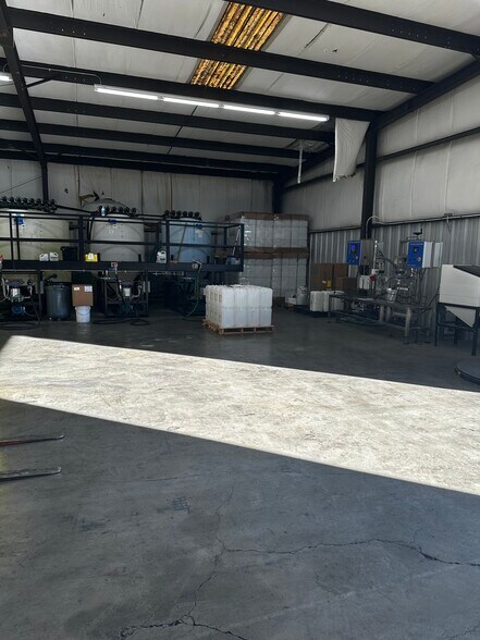 More Photos Of 209 S Main St, Oakboro Industrial For Lease