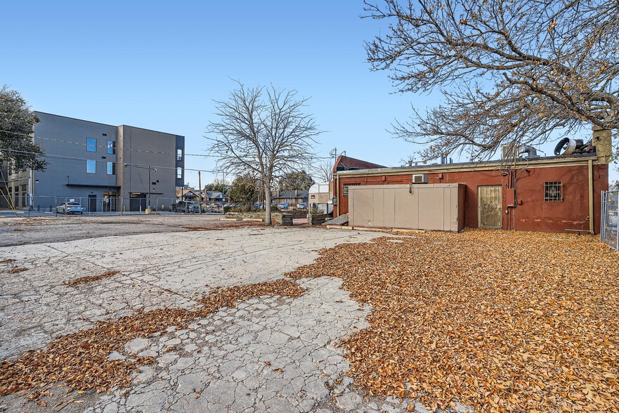 More Photos Of 3800 W Colfax Ave, Denver Restaurant For Sale