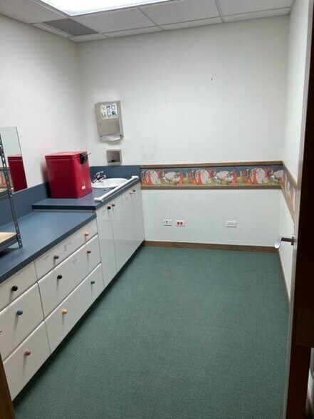 More Photos Of 805 S Broadway, Boulder Medical For Lease