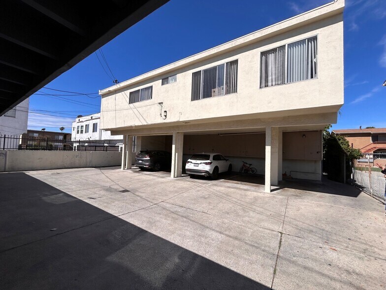More Photos Of 6214 S Victoria Ave, Los Angeles Apartments For Sale
