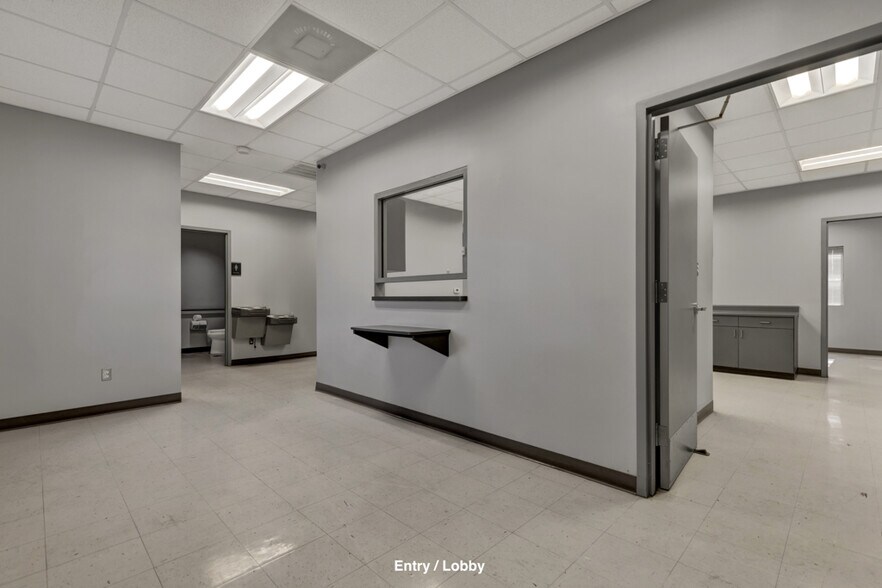 More Photos Of 6226 Fairdale Dr, San Antonio Warehouse For Lease