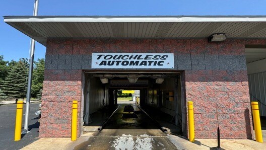 More Photos Of 1856 W Houghton Lake Dr, Houghton Lake Carwash For Sale