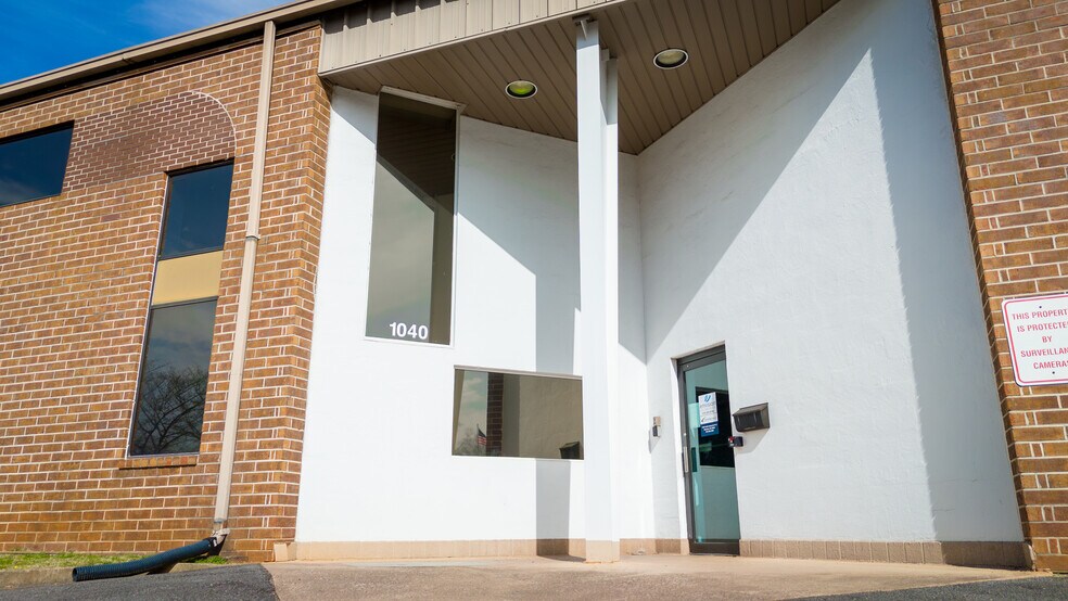 More Photos Of 1040 Cobb Industrial Dr, Marietta Manufacturing For Sale