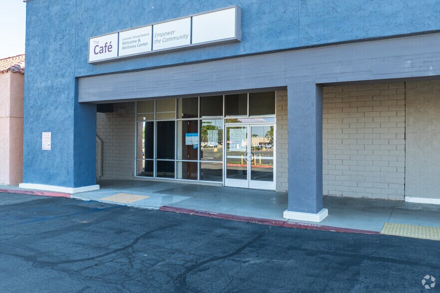 More Photos Of 44204-44276 10th St W, Lancaster Unknown For Lease