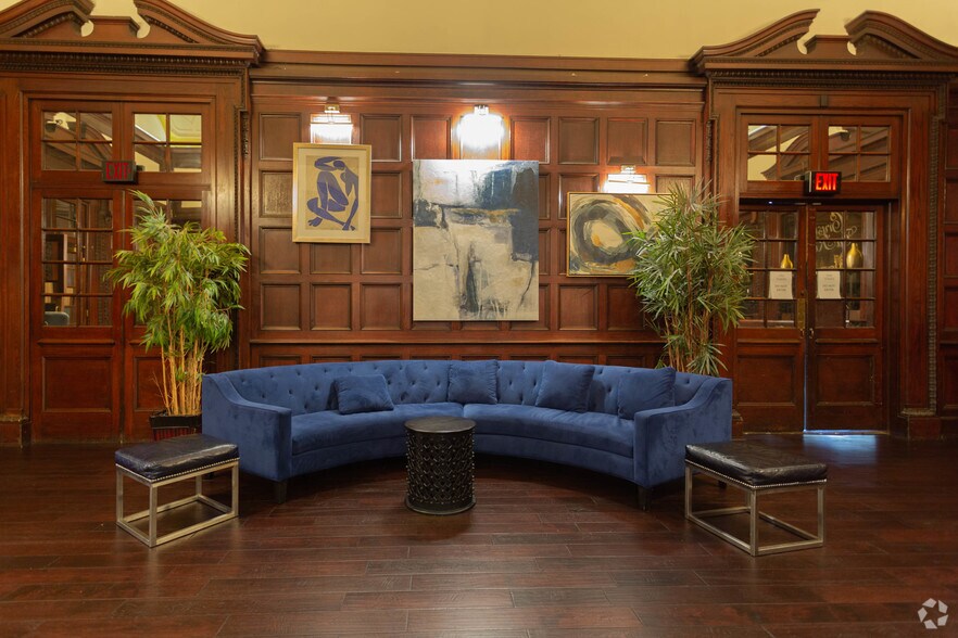 More Photos Of 100 Penn Sq E, Philadelphia Office For Lease