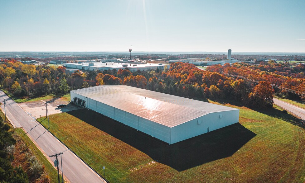 More Photos Of 3801 Hypoint Blvd, Rolla Warehouse For Lease