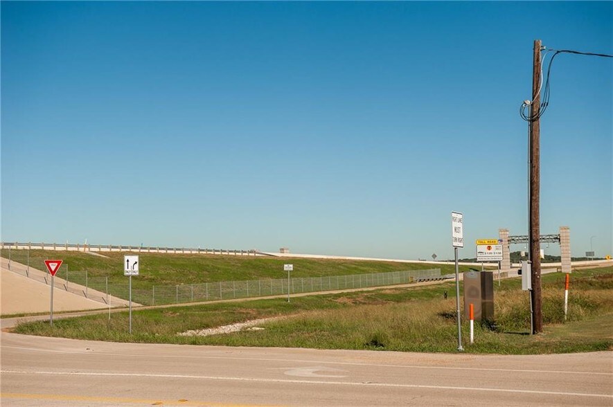 More Photos Of 1728 County Road 904, Joshua Land For Sale